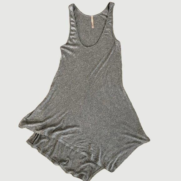 Solemio Tops - Long gray flowy tank with scoop neck size S